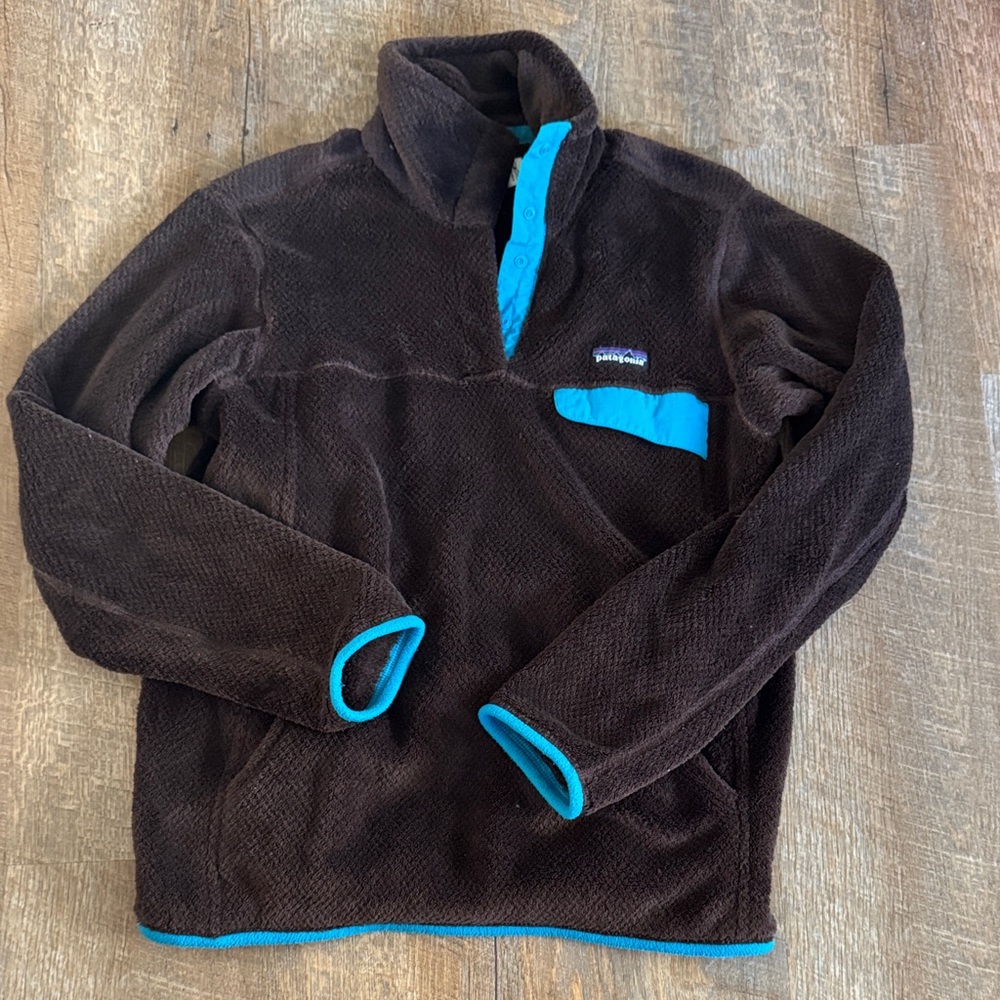 Patagonia Brown Fleece with Blue Trim